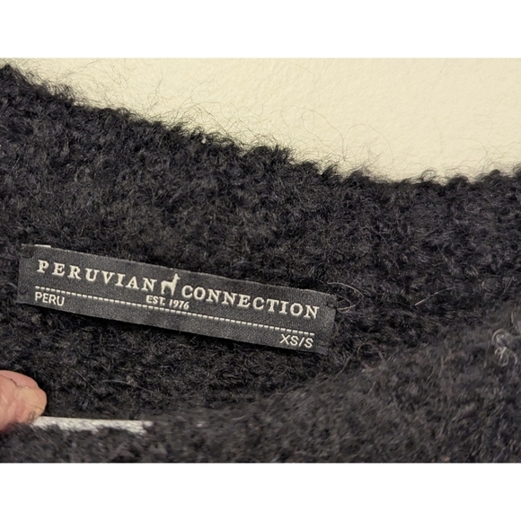 Peruvian Connection Black Alpaca Blend Fuzzy Tunic Sweater Size XS/S - Picture 2 of 5
